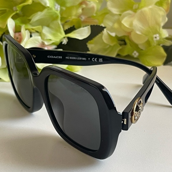 Coach Black Rectangular Sunglasses - Picture 6 of 9